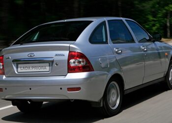 Топ-менеджер АвтоВАЗа винит покупателей в «разгоне» цен на машины