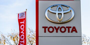 Уйти, чтобы остаться: Toyota прекращает производство в России