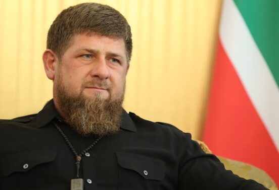 «Снесут любую западную армию»: Кадыров предложил мобилизовать на СВО половину всех силовиков России