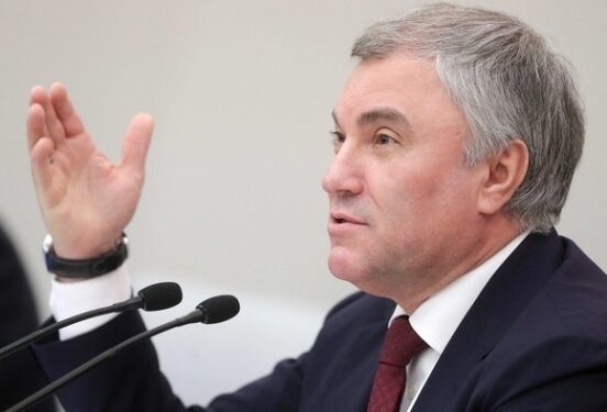 Володин: В России составляют списки уехавших за границу из-за СВО