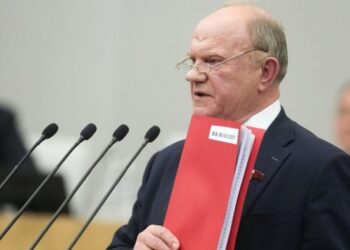 Зюганов призвал к «полноценной военной операции» в Донбассе