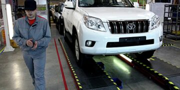 Toyota в ноябре-декабре начнет увольнение сотрудников в РФ