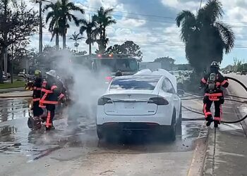 У электрокаров новая проблема: они взрываются после дождей