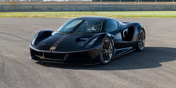 Электрогиперкар Lotus получил ретро-версию