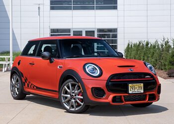 MINI вернет в гамму «механику» в качестве опции