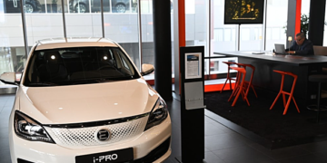 Стартовали продажи электромобилей российского бренда Evolute