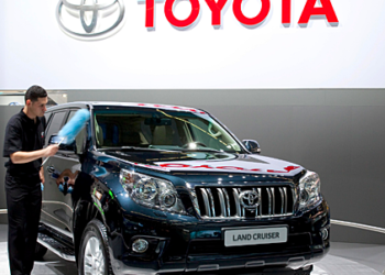 Казахстан начал переговоры с Toyota о переносе закрытого в РФ завода