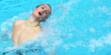 Мужчинам разрешили выступать в синхронном плавании вместе с женщинами