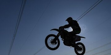 Мотогонщик скончался после аварии на ралли-марафоне в Африке
