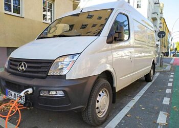 Amazon запустит в Европе 10 тыс. электрофургонов к 2025 году