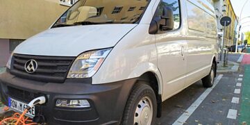 Amazon запустит в Европе 10 тыс. электрофургонов к 2025 году