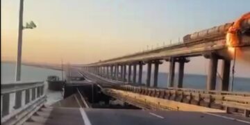 Автомобильное движение по Крымскому мосту восстановлено