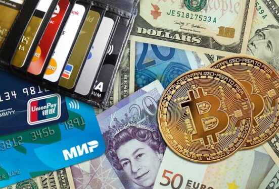 Банки сообщили о росте переводов за рубеж после начала мобилизации