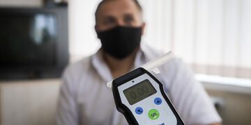 В России захотели выдавать медсправки водителям по-новому