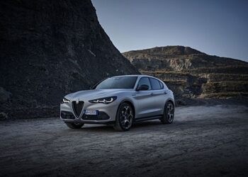 Alfa Romeo показала обновленные Stelvio и Giulia