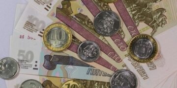 Центробанк: Россияне сняли со счетов почти 500 млрд рублей после объявления частичной мобилизации