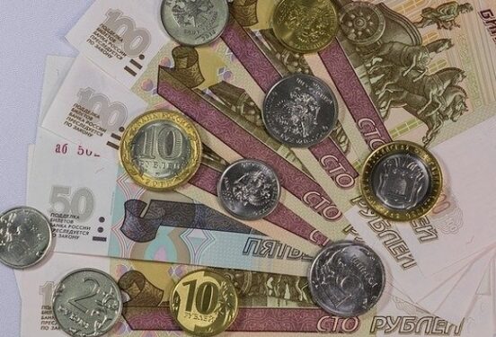 Центробанк: Россияне сняли со счетов почти 500 млрд рублей после объявления частичной мобилизации