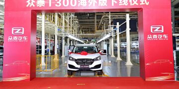 Zotye вернулась со старым кроссовером Т300, но обещает кучу новинок