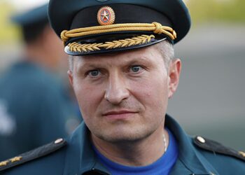 Глава МЧС дал совет автомобилистам после ЧП на Крымском мосту