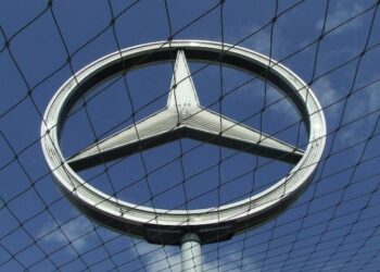 Mercedes-Benz закрыл сделку по продаже завода в России