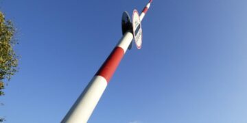 На границе Псковской области из-за очередей на выезд пришлось ставить палатки для обогрева и туалеты