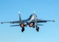 На жилой дом в Ейске упал самолет Су-34