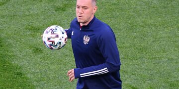 Черевченко советует «Локомотиву» обратить внимание на Дзюбу