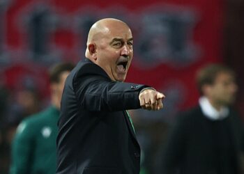 Черчесов рассказал, что ему кричат на улицах в Венгрии