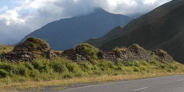 Военно-грузинскую дорогу открыли для всех видов транспорта