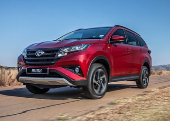 В Россию привезли рамный Toyota Rush