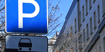 Минтранс решил сократить количество парковок в России