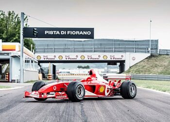 Болид Шумахера продан на аукционе за рекордную сумму