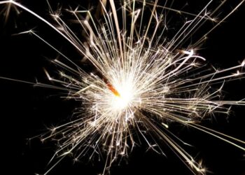 Число погибших при пожаре в кафе в Костроме выросло до 13 человек