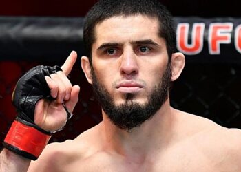 Чемпион UFC Махачев может перейти в полусредний вес