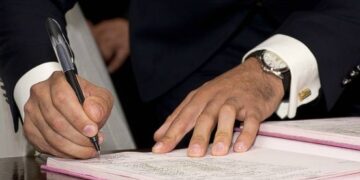 Путин разрешил российской компании приобрести активы американской Baker Hughes