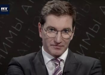 RT выпустил в эфир фильм Антона Красовского, призывавшего топить украинских детей