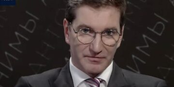 RT выпустил в эфир фильм Антона Красовского, призывавшего топить украинских детей