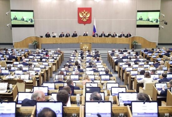 В Госдуме предложили сажать в тюрьму за повторное нарушение закона о запрете пропаганды ЛГБТ