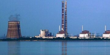 В «Росэнергоатоме» сообщили, что Запорожская АЭС подверглась артудару ВСУ