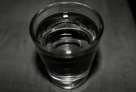 В России за 10 месяцев на 6,3% выросли продажи водки