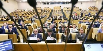 Законопроект о борьбе с ЛГБТ-пропагандой дополнили новыми запретами