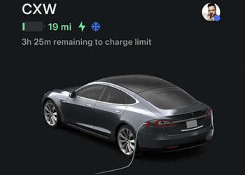 Владелец Tesla из США пожаловался на невозможность зарядки на морозе