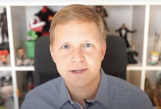 Блогера-иноагента Камикадзе Ди объявили в федеральный розыск