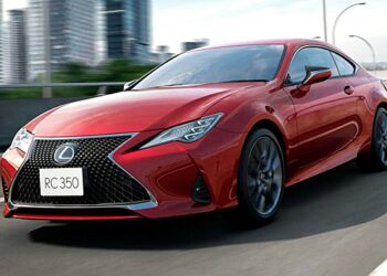 Lexus обновил оснащение и настройки модели RC