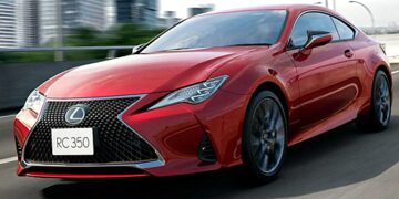 Lexus обновил оснащение и настройки модели RC