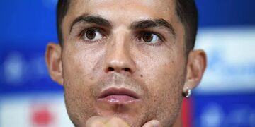 ​Тренер Португалии объяснил непопадание Роналду в стартовый состав