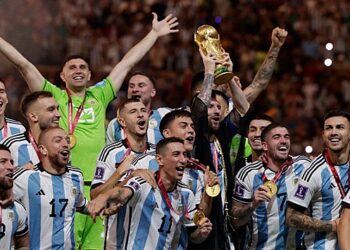 Чемпионат мира выиграл не Месси, а сборная Аргентины, заявил Самедов