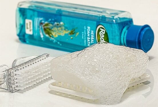 Эксперт рассказал, повлияют ли установленные ввозные пошлин на стоимость бытовой химии в России