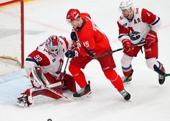 Хоккеисты ЦСКА второй раз в сезоне обыграли «Локомотив»