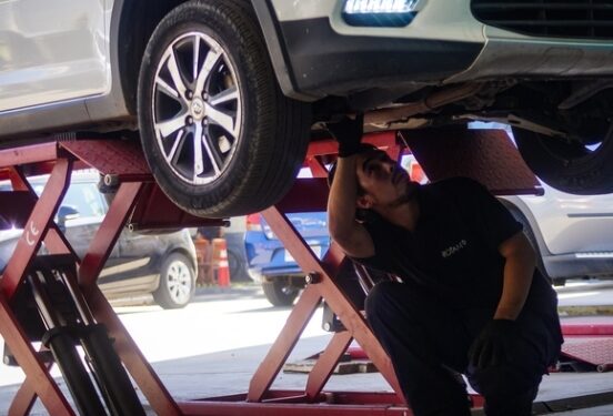 «Коммерсант»: Техосмотр в регионах с 2023 года подорожает в среднем на 57%